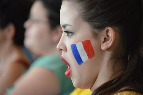 6 French Pronunciation Apps That'll Have You Speaking and Singing in  Perfect French | FluentU French