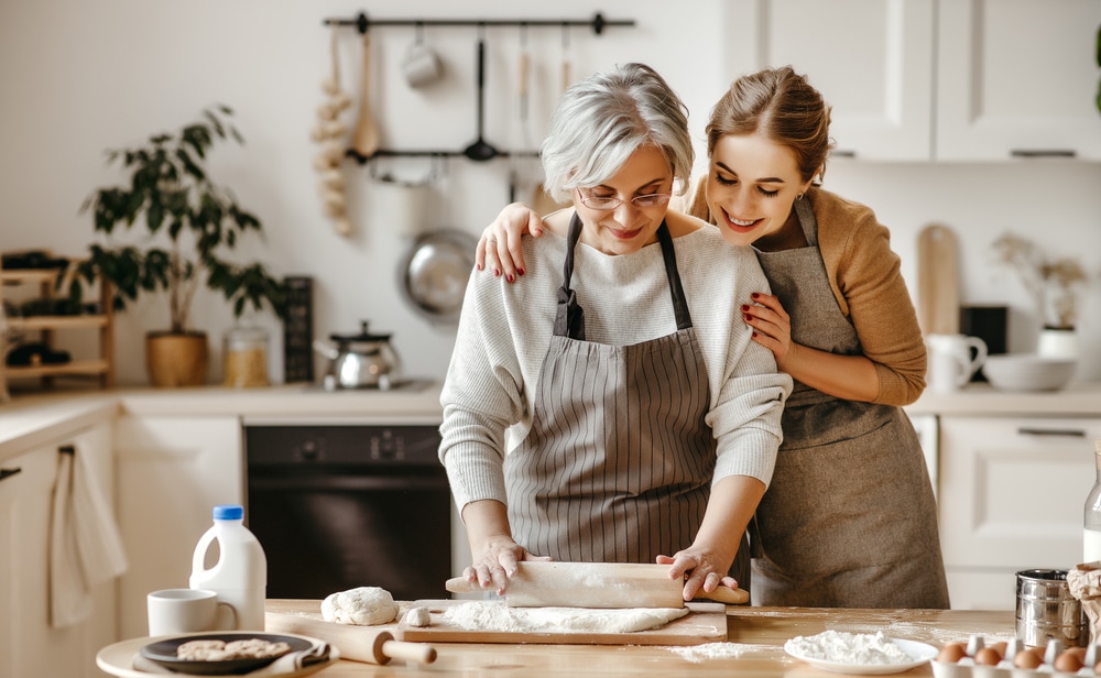 older-woman-and-daughter-baking-together
