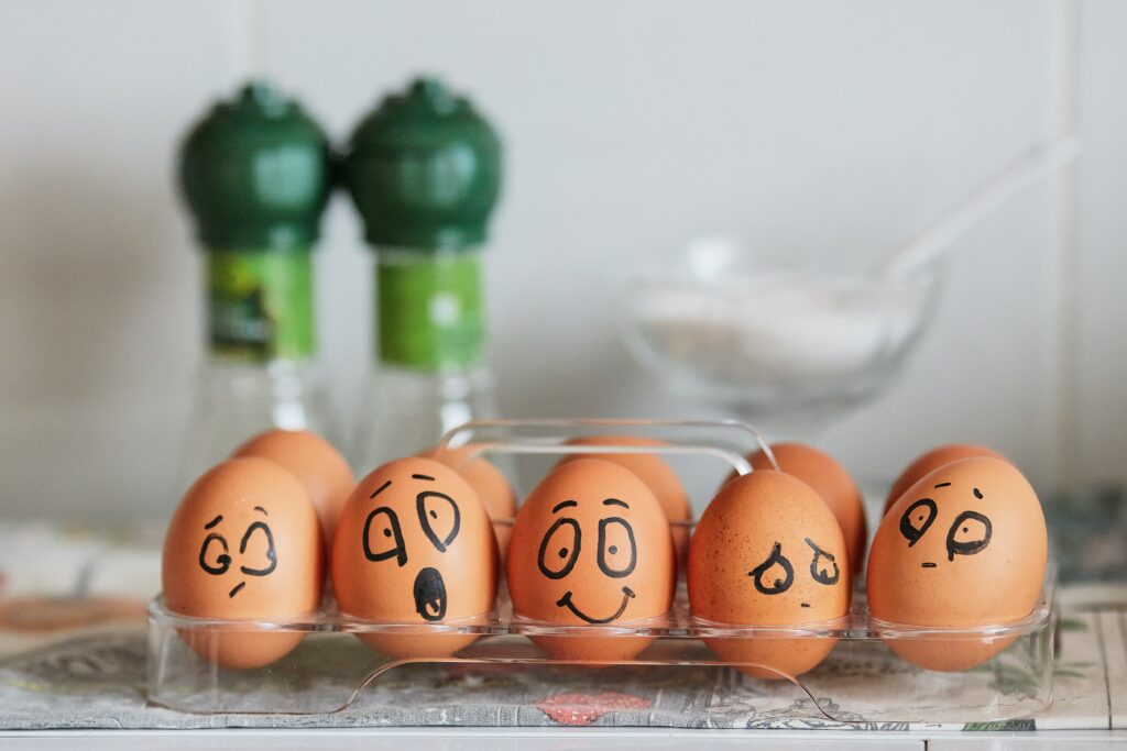 eggs-with-faces-drawn-on-showing-different-emotions