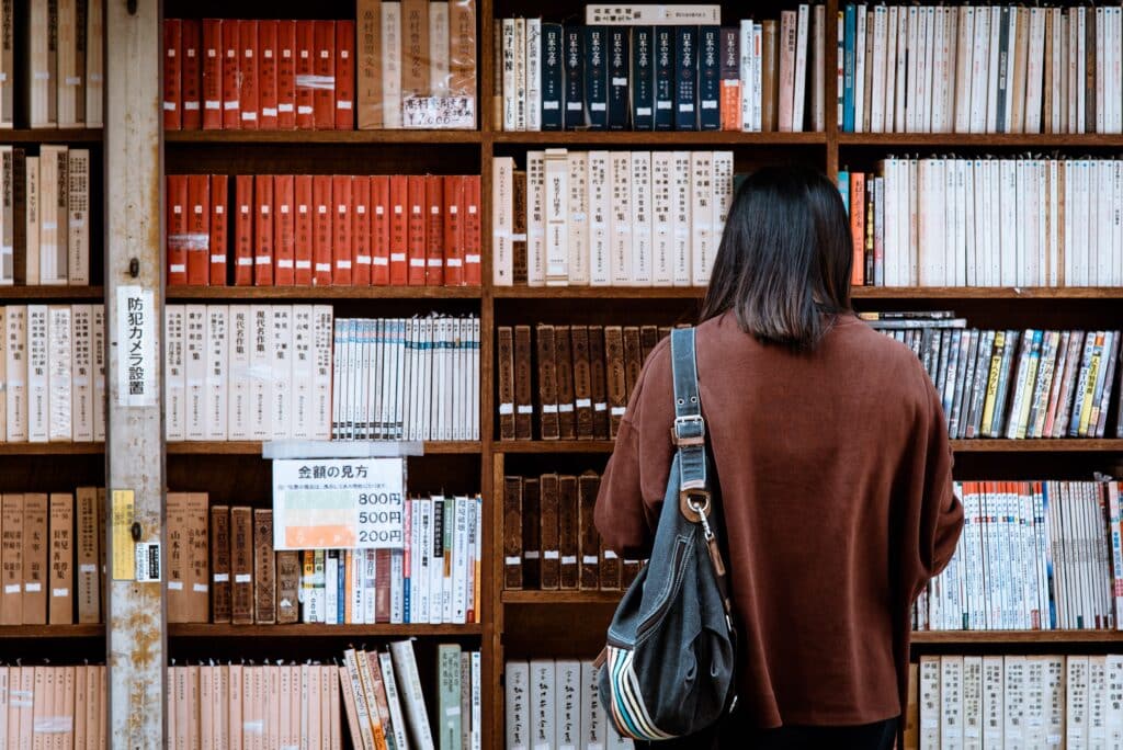 woman-japanese-books-library