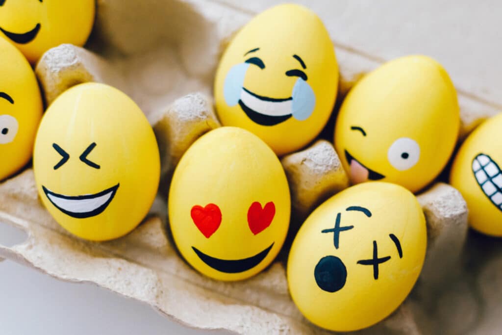 Painted eggs with various expressions