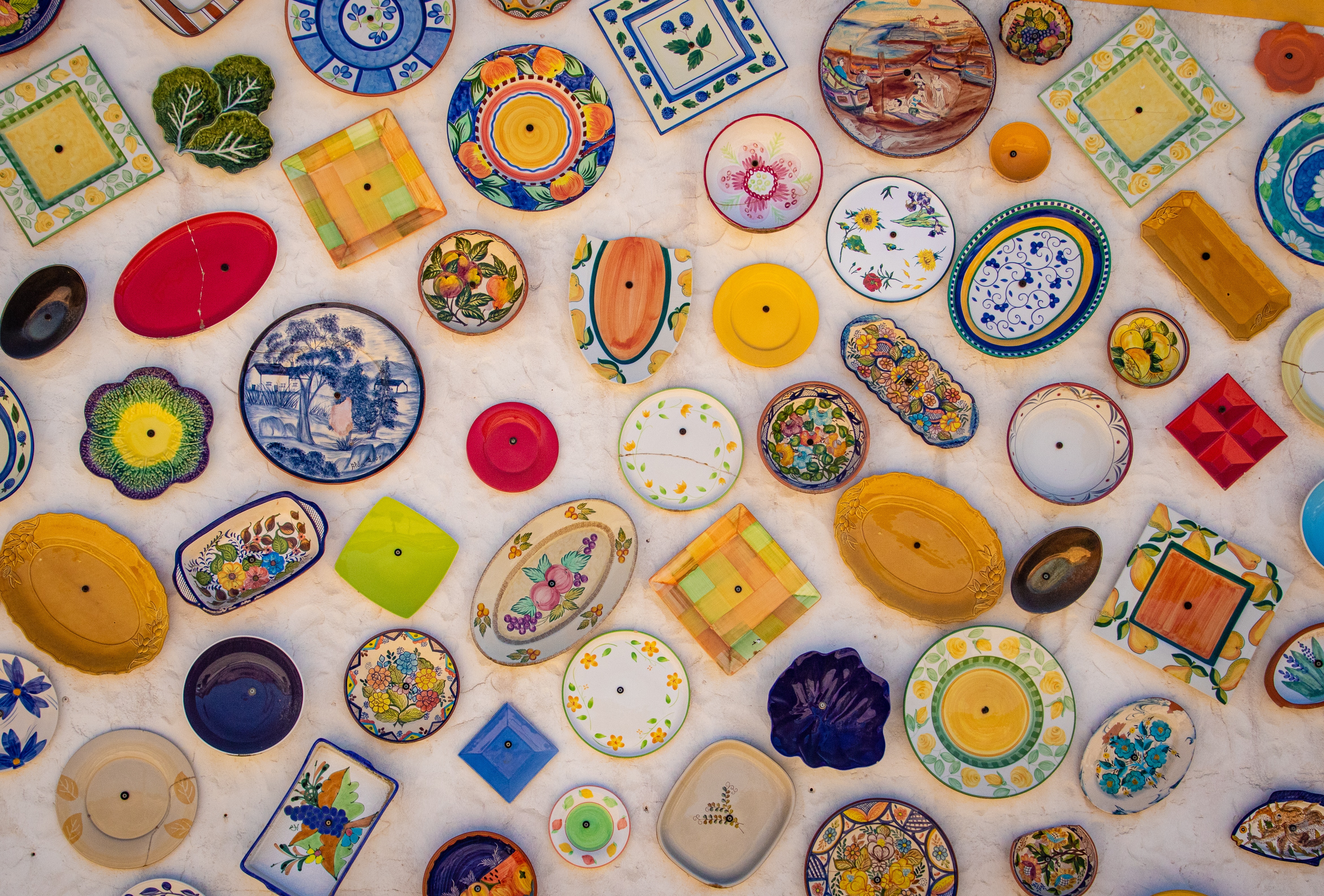 assorted-ceramic-plates-in-portugal