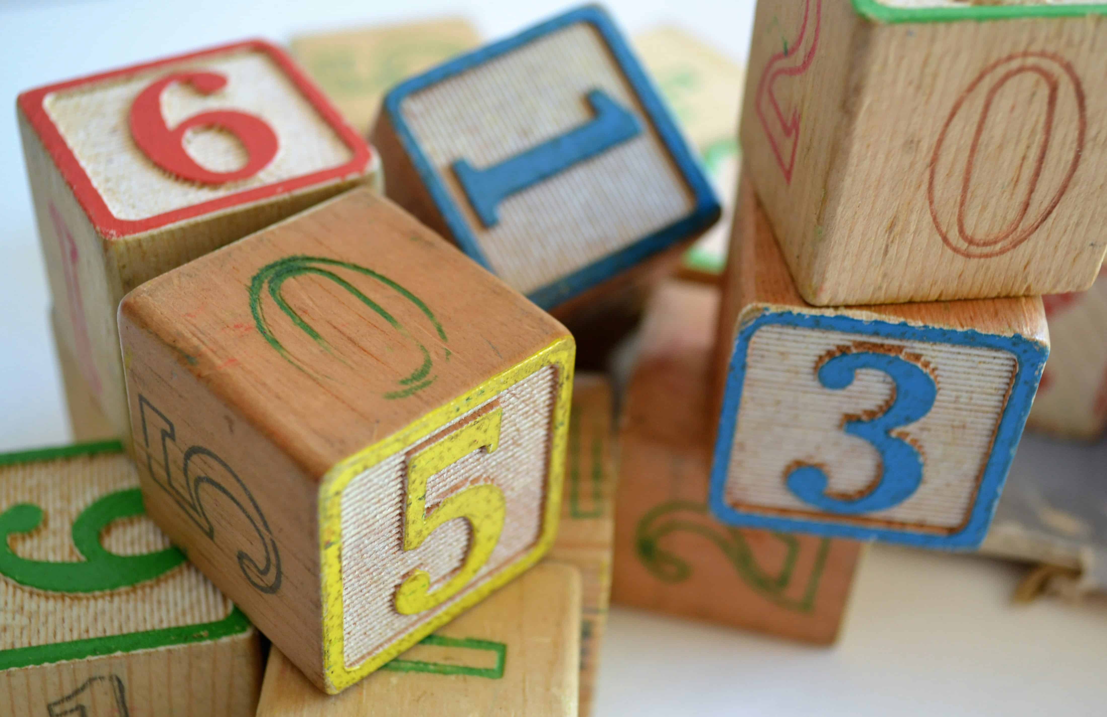childrens-blocks-with-numbers