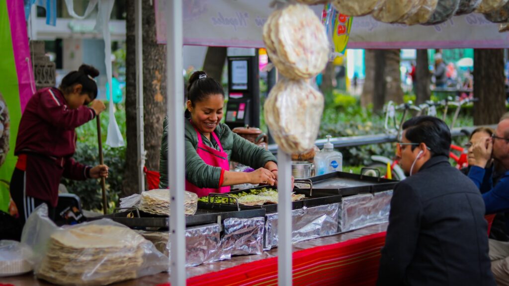 how to order food in mexico street vendor