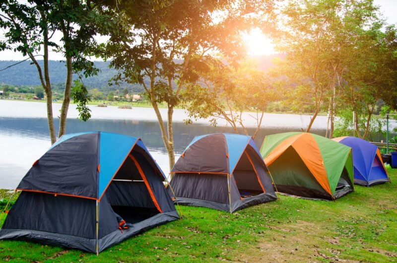 camping-next-to-a-lake