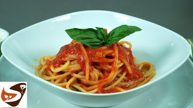 Learn to Cook the Real Italian Spaghetti with Tomatoes and Basil