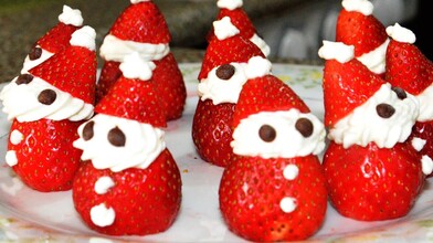 Christmas Treats: Strawberry and Cream Dessert